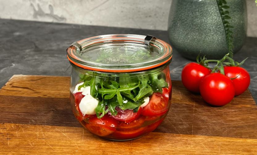 Caprese-Salat mit Rucola to go