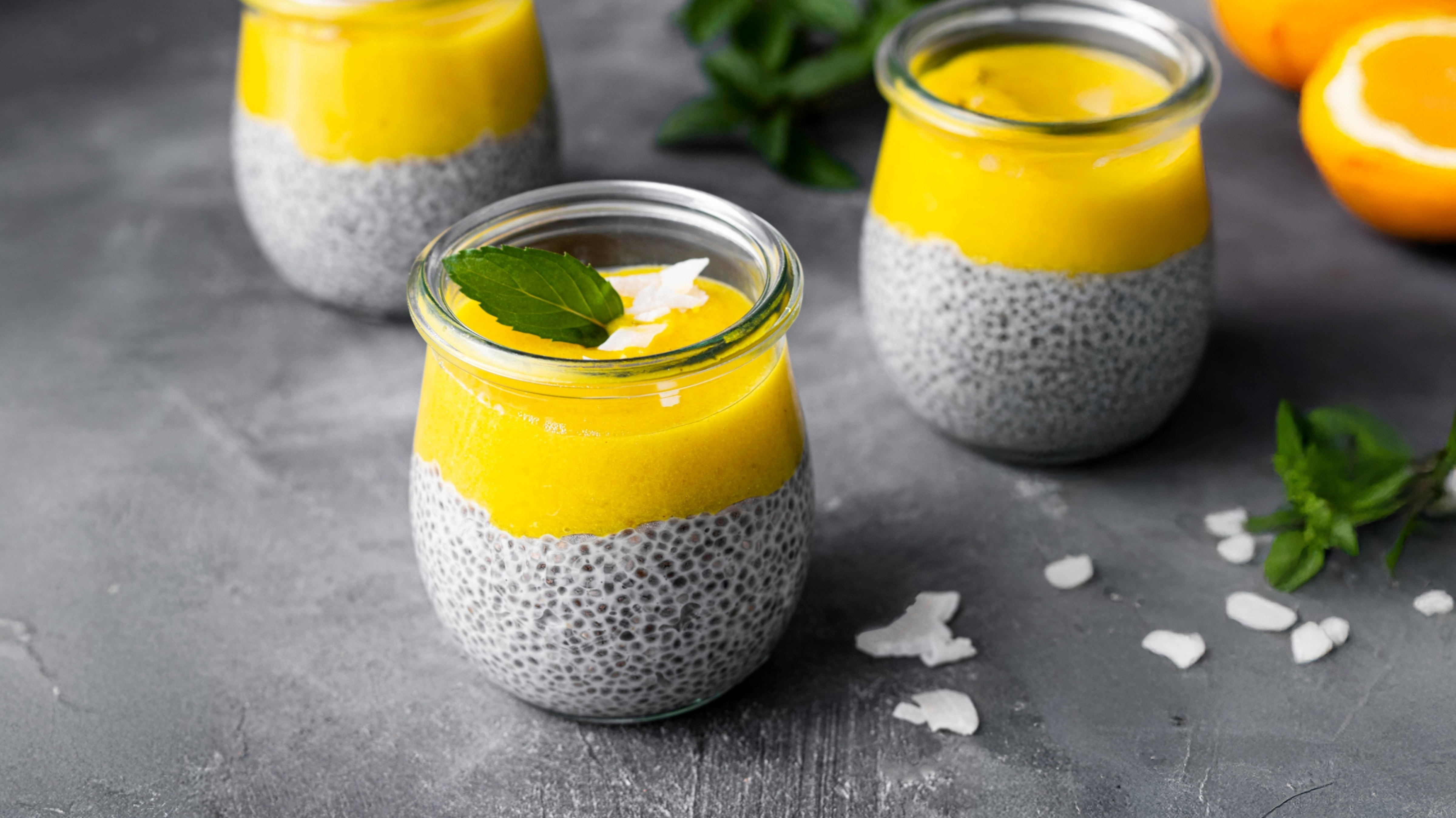 Mango-Chia-Pudding mit Mandelmilch