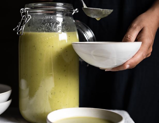 Erbsensuppe mit Minze