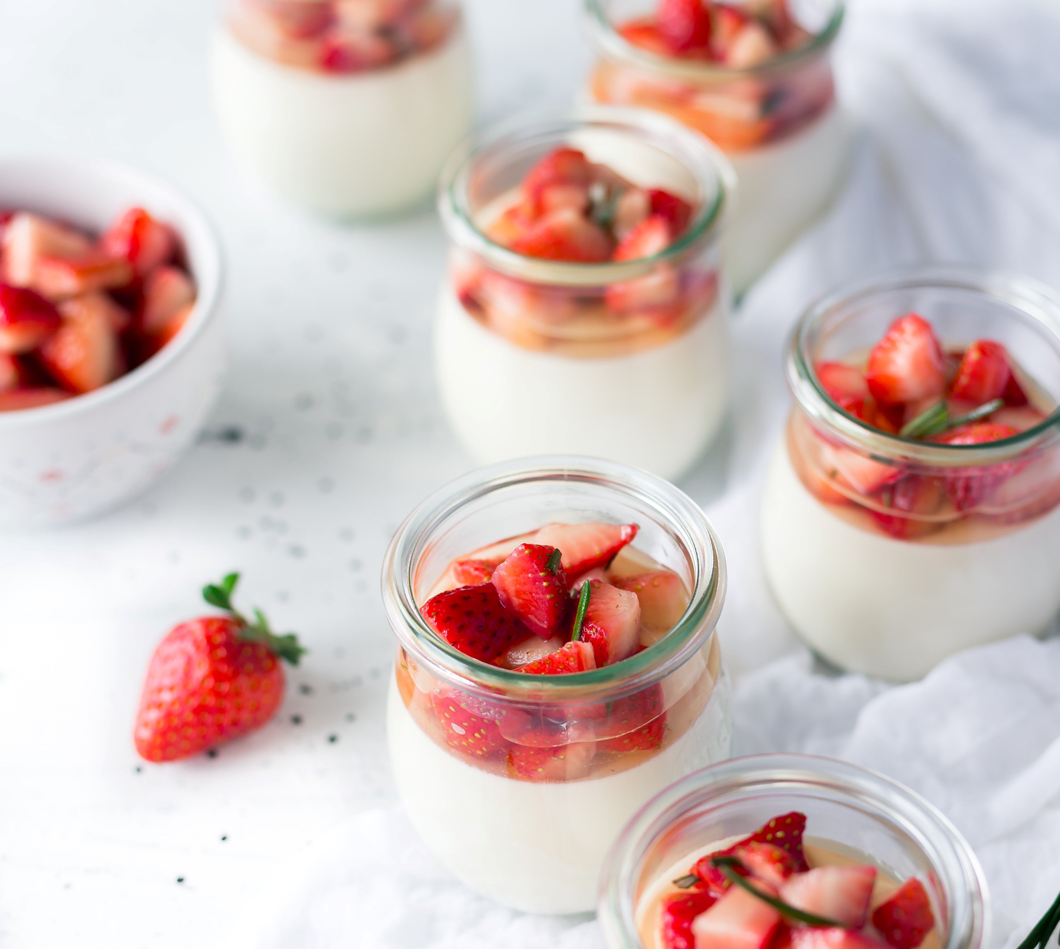 Vanille-Erdbeer-Dessert