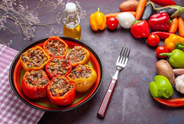 Gefüllte Paprika mit Faschiertem