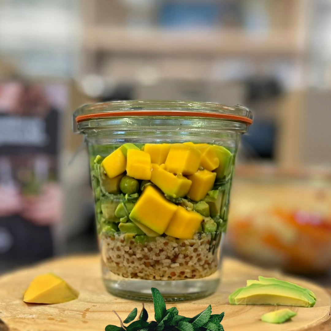 Mango Avocado Quinoa Salat