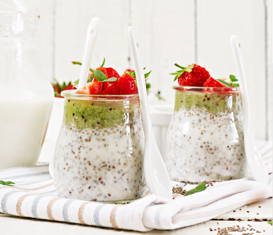 Fruchtige Chia-Mandelmilch